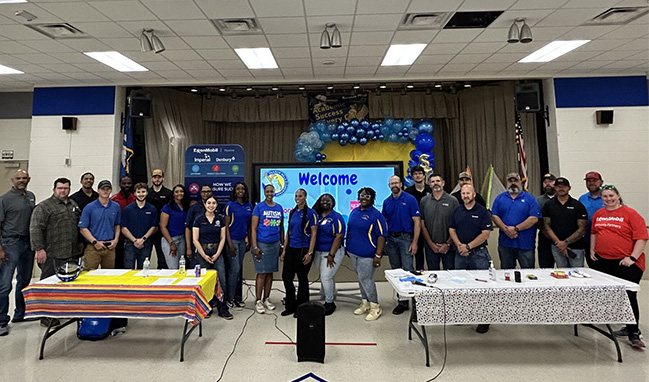 ExxonMobil-hosts-STEM-event-at-Sharon-Hills-Elementary-School